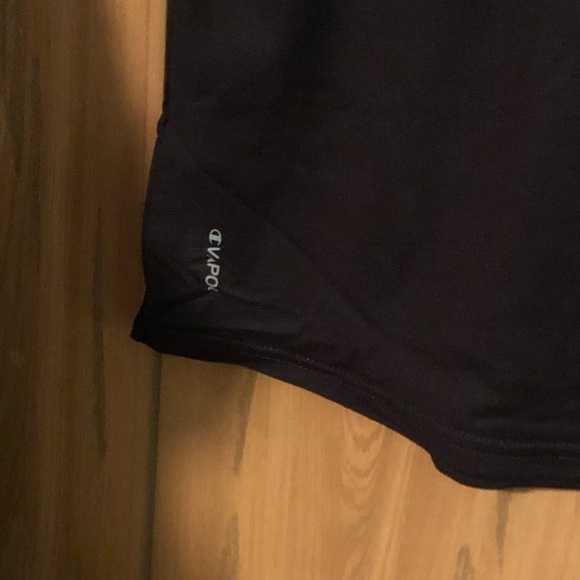 3  Champion vapor tshirts - Picture 2 of 5